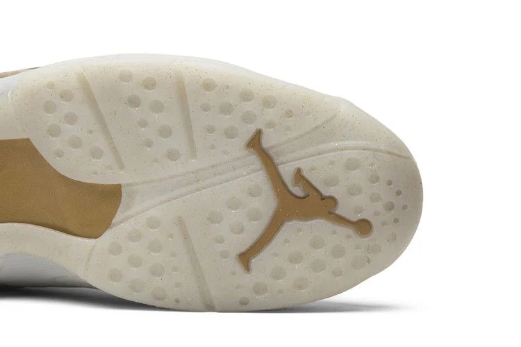 Кроссовки Air Jordan 8 Retro C&C 'Trophy'