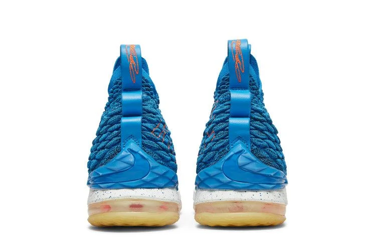 Кроссовки Nike LeBron 15 'Hardwood Classics'