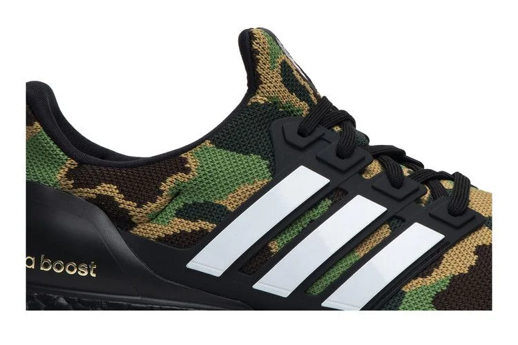 Кроссовки A Bathing Ape x adidas UltraBoost 4.0 'Green Camo'