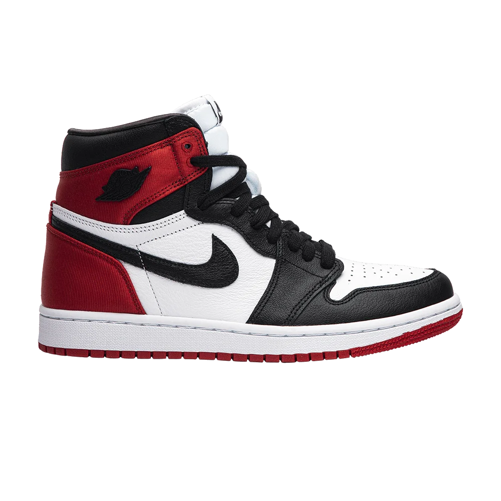 Кроссовки Wmns Air Jordan 1 Retro High 'Satin Black Toe'