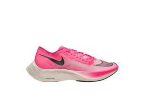 Розовый, Бело-черно-парусный