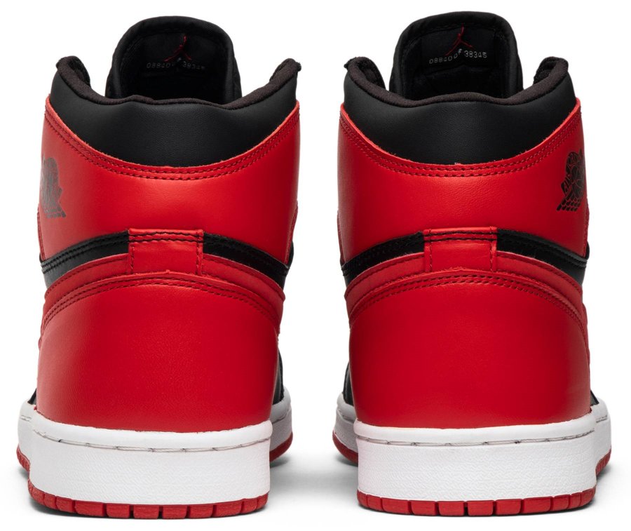 Кроссовки Air Jordan 1 Retro Bred 2001