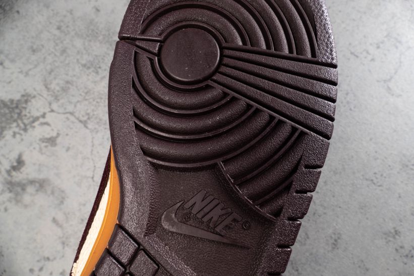 Кроссовки Nike Dunk Low Pro SB Red Hemp