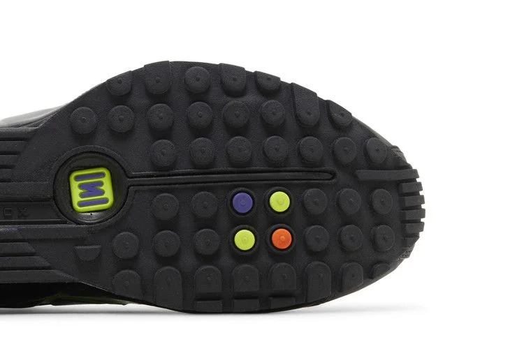 Кроссовки Nike Shox R4 'Black Multi Volt'