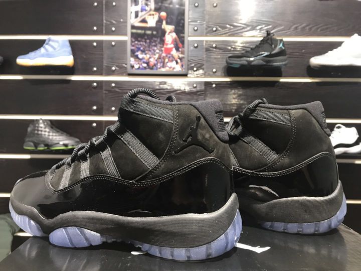 Air Jordan 11 Retro Cap and Gown 378037 005