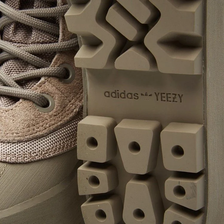 Adidas Wmns Yeezy 950 Boot 'Moonrock'