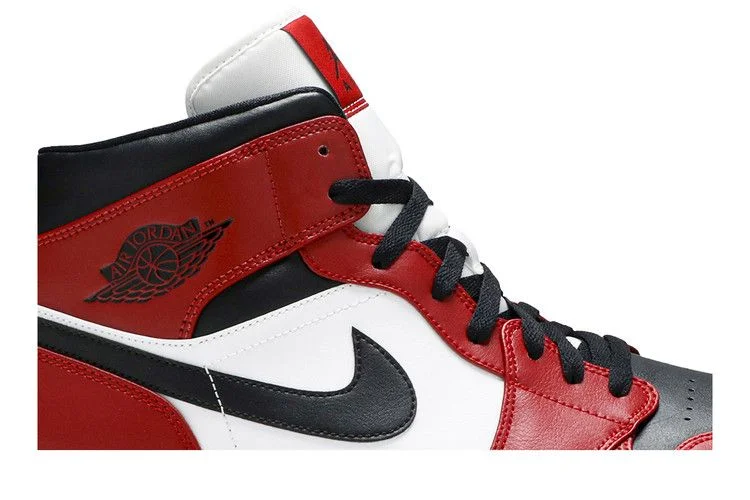 Кроссовки Air Jordan 1 Mid 'Chicago Black Toe'
