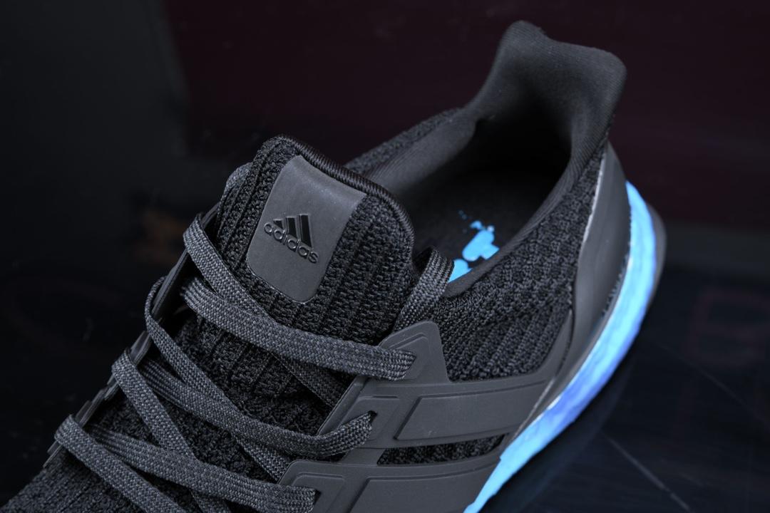 Кроссовки adidas Ultra Boost Colored Sole Blue