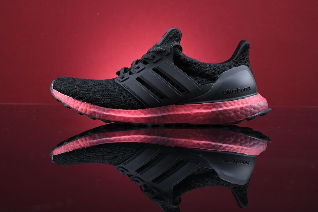Кроссовки adidas Ultra Boost Colored Sole Red
