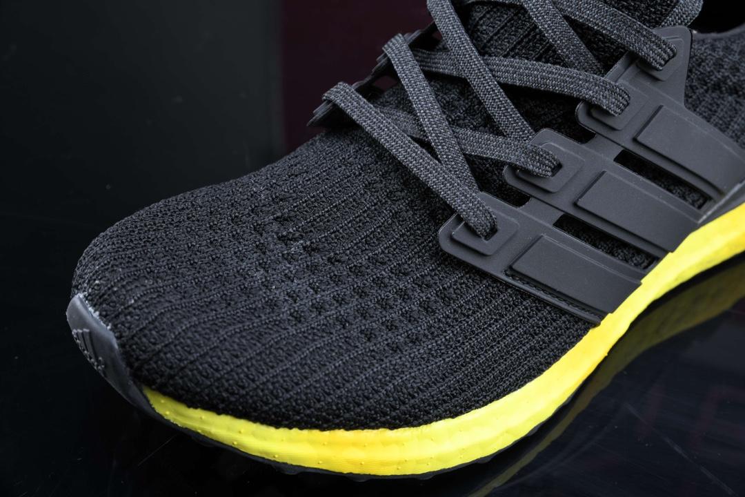 Кроссовки adidas Ultra Boost Colored Sole Yellow