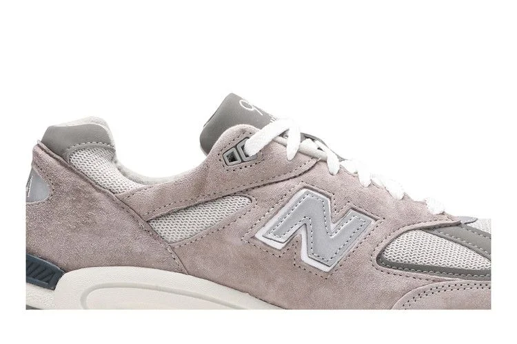 Кроссовки Kith x New Balance 990v2 Made in USA 'Classics Collection'