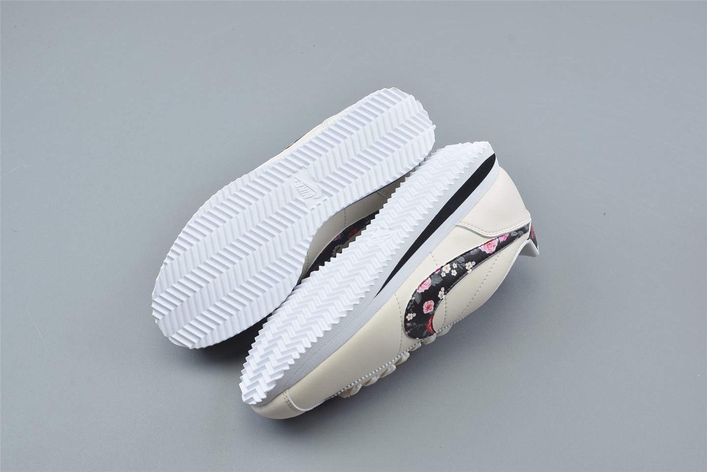 Nike cortez basic floral deals