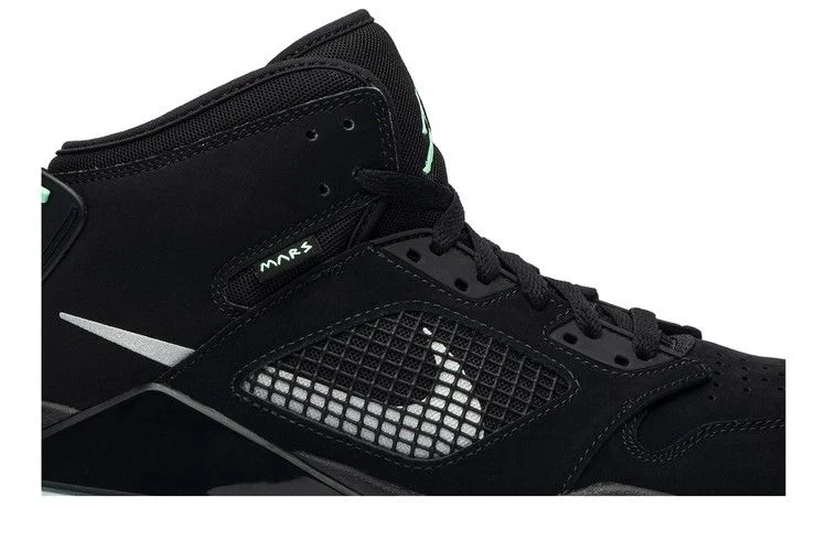 Кроссовки Air Jordan Mars 270 'Green Glow'