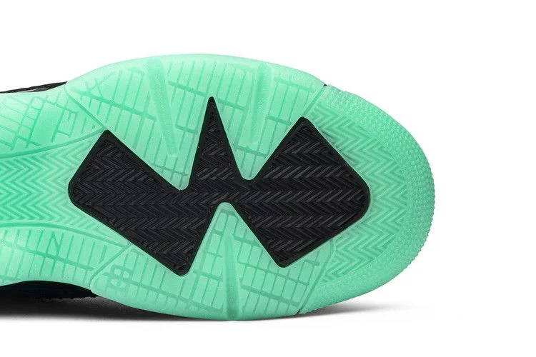 Кроссовки Air Jordan Mars 270 'Green Glow'