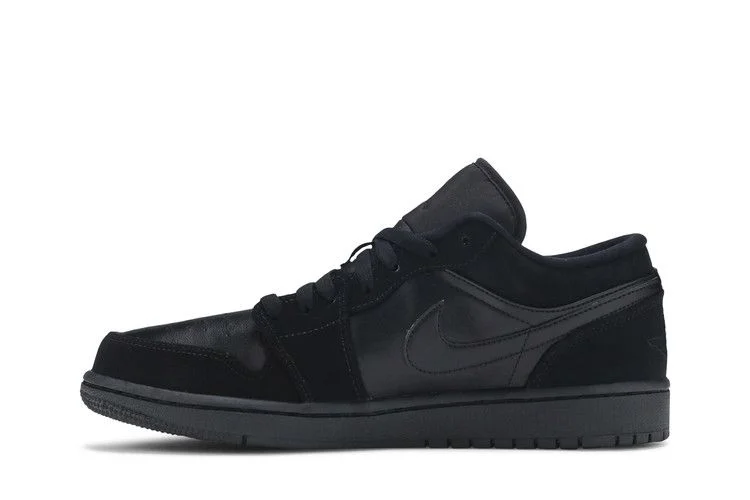 Кроссовки Air Jordan 1 Retro Low 'Triple Black'