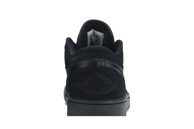 Кроссовки Air Jordan 1 Retro Low 'Triple Black'