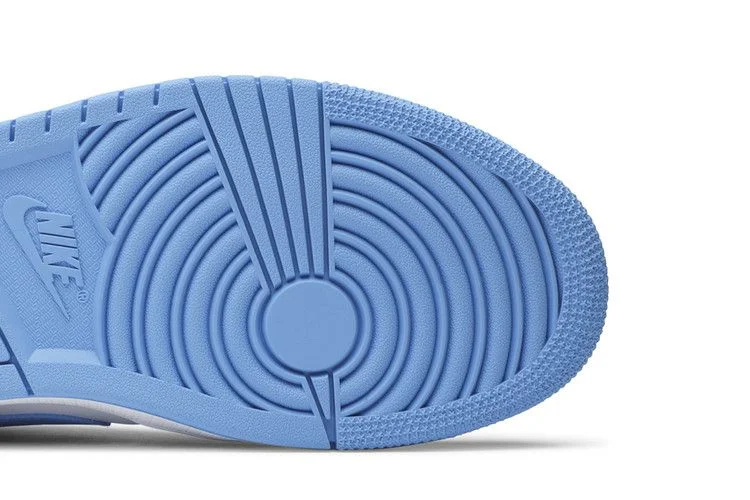 Кроссовки Wmns Air Jordan 1 Low 'UNC'