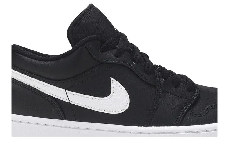 Кроссовки Wmns Air Jordan 1 Low 'Black'