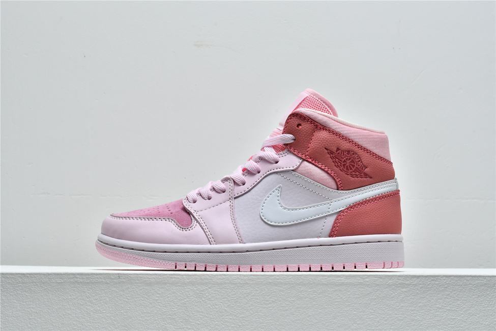 Кроссовки Wmns Air Jordan 1 Mid Digital Pink