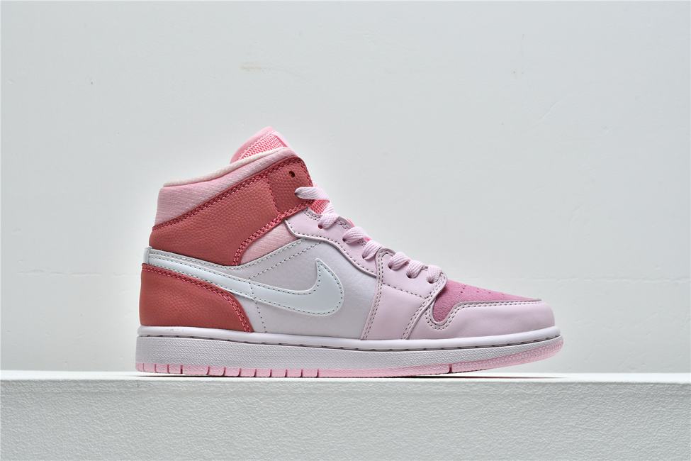 Кроссовки Wmns Air Jordan 1 Mid Digital Pink