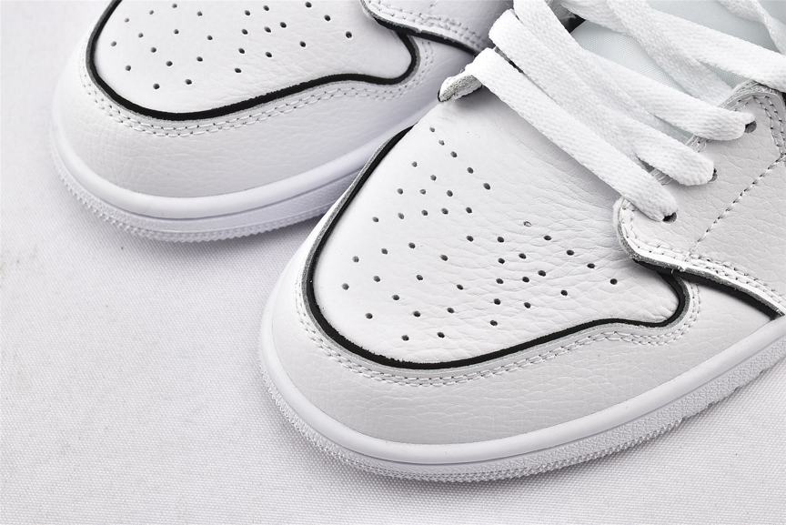 Кроссовки Wmns Air Jordan 1 Mid SE Iridescent Trim