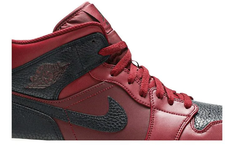 Кроссовки Air Jordan 1 Mid 'Reverse Banned'