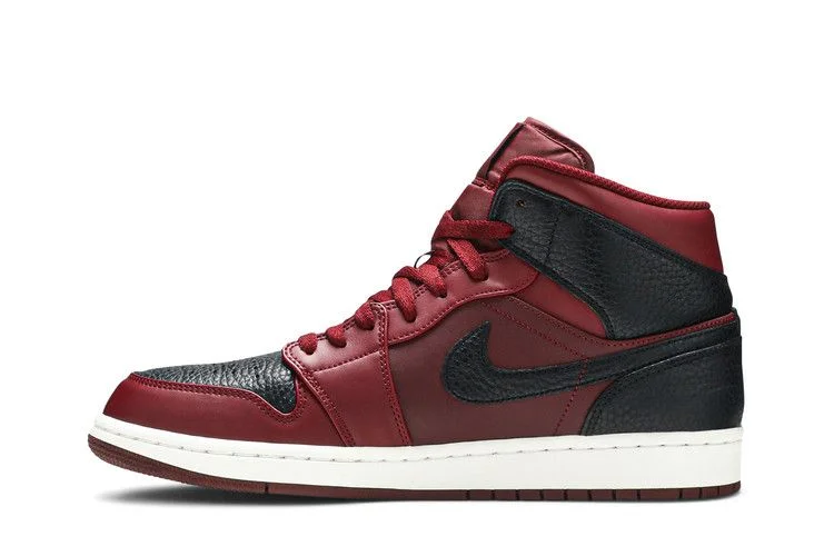 Кроссовки Air Jordan 1 Mid 'Reverse Banned'