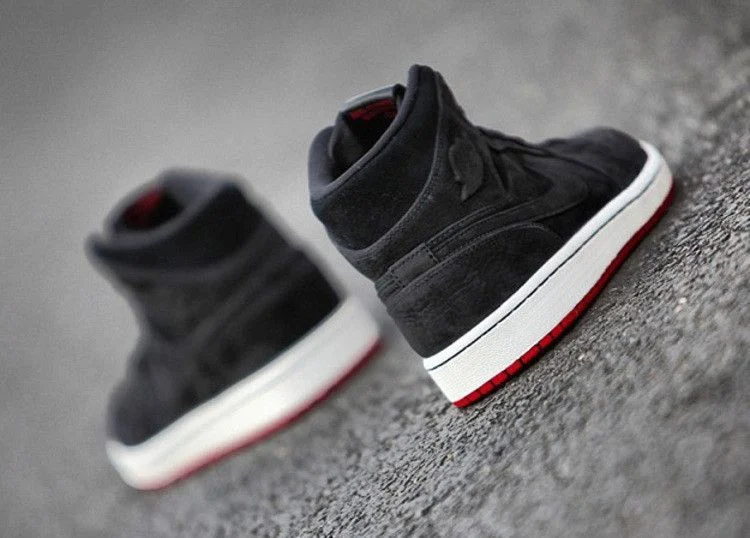 Кроссовки Air Jordan 1 Mid Nouveau 'Black Red'