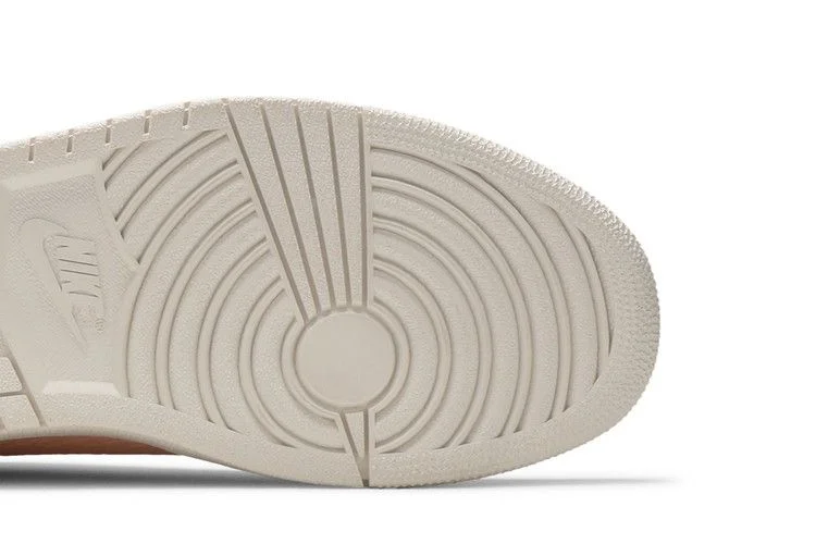 Кроссовки Air Jordan 1 Retro Low Swooshless 'Arctic Orange'