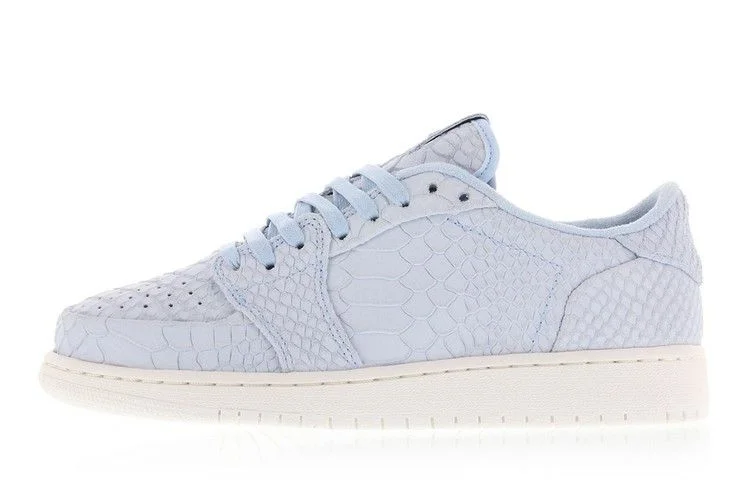 Кроссовки Air Jordan 1 Retro Low NS GS 'Ice Blue'