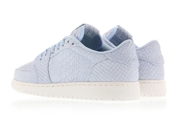 Кроссовки Air Jordan 1 Retro Low NS GS 'Ice Blue'