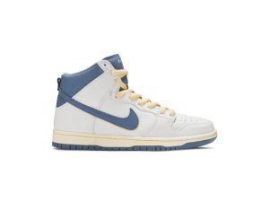 Sail/White/Ocean Fog