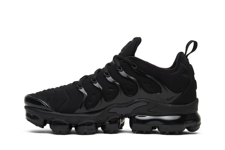 Кроссовки Nike Air VaporMax Plus 'Triple Black'