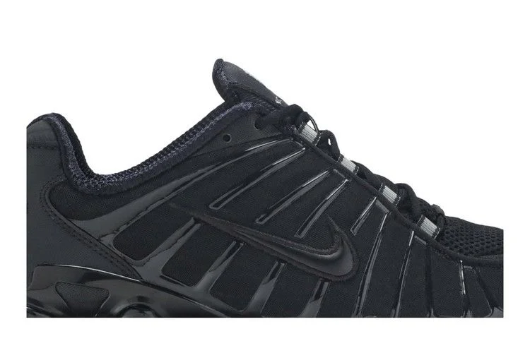 Кроссовки Nike Shox TL 'Triple Black'