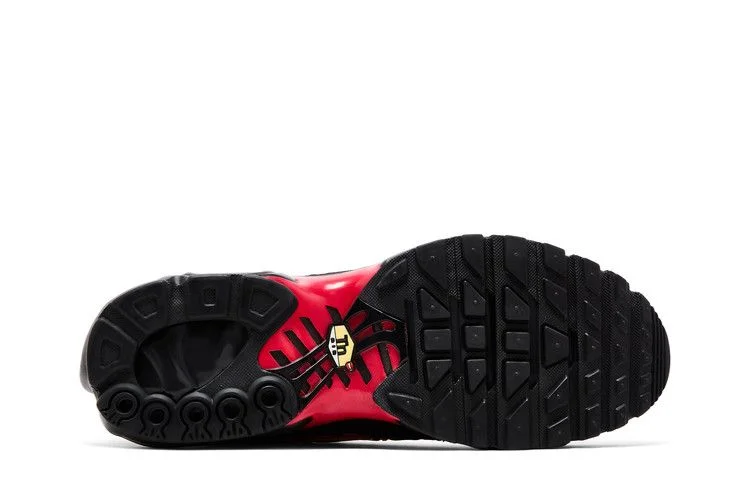 Кроссовки Supreme x Nike Air Max Plus TN 'University Red'