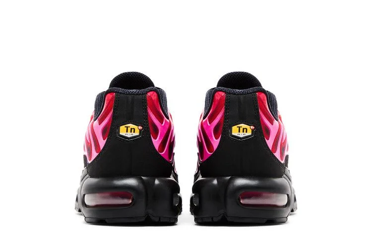 Кроссовки Supreme x Nike Air Max Plus TN 'University Red'