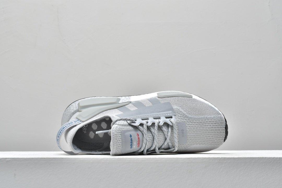 Кроссовки adidas NMD V2 Grey Two Silver Metallic