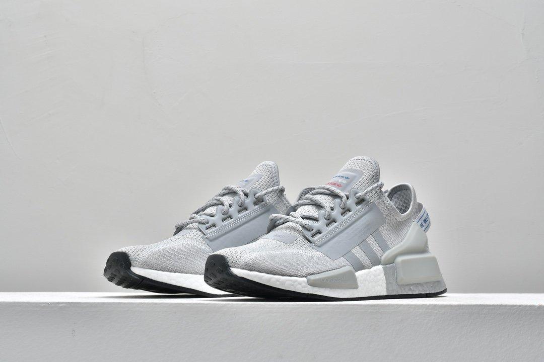 Кроссовки adidas NMD V2 Grey Two Silver Metallic