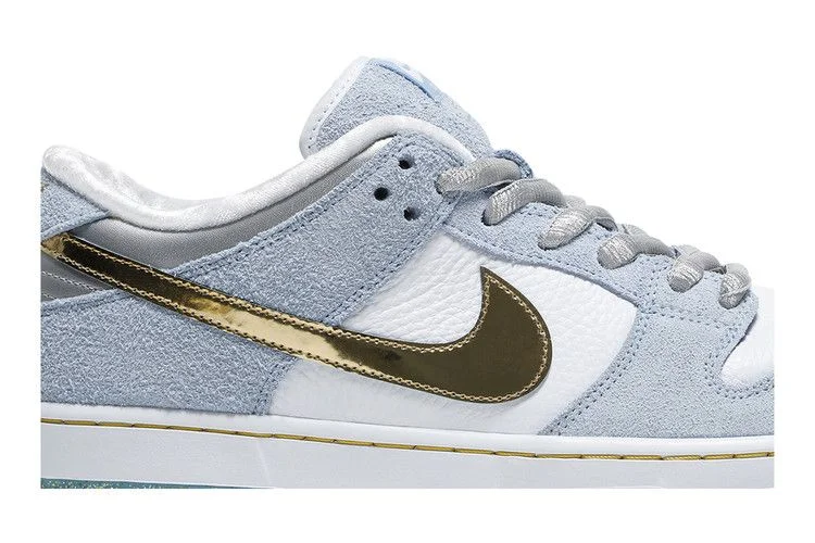Кроссовки Sean Cliver x Nike Dunk Low SB 'Holiday Special'