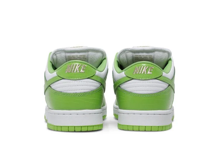 Кроссовки Supreme x Nike Dunk Low OG SB QS 'Mean Green'