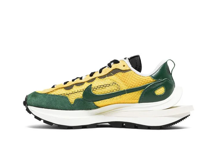 Кроссовки sacai x Nike VaporWaffle 'Tour Yellow'