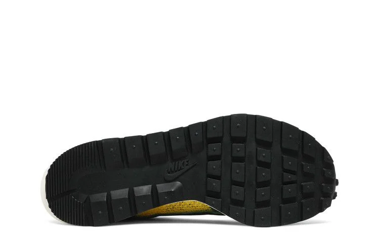 Кроссовки sacai x Nike VaporWaffle 'Tour Yellow'