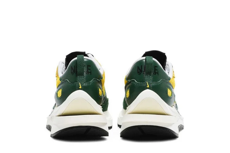 Кроссовки sacai x Nike VaporWaffle 'Tour Yellow'