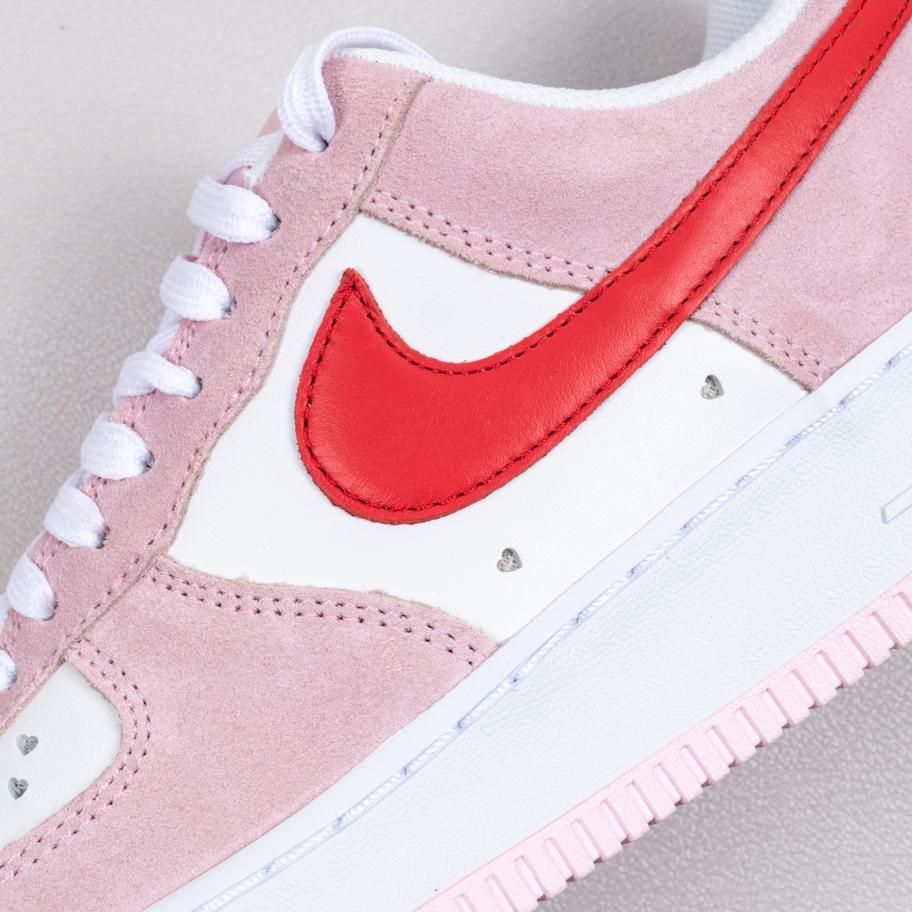 Nike Air Force 1 07 QS Valentine s Day Love Letter DD3384 600