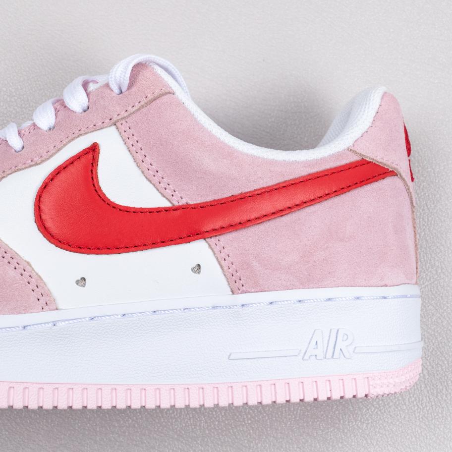 Nike Air Force 1 07 QS Valentine s Day Love Letter DD3384 600