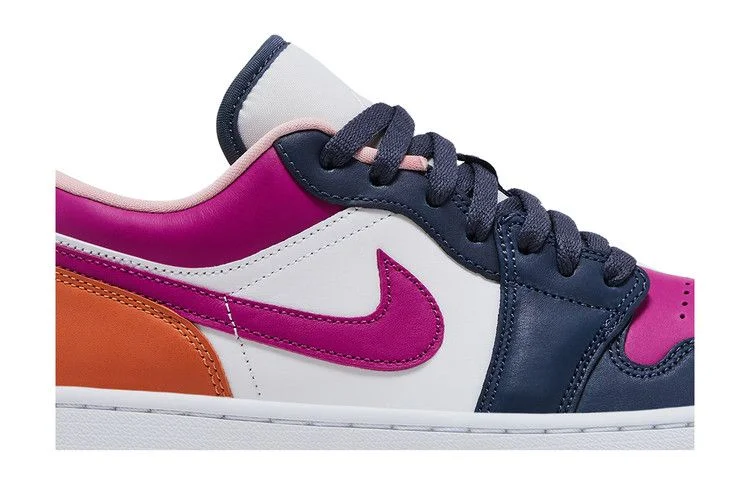 Кроссовки Wmns Air Jordan 1 Low SE 'Mismatched - Purple Magenta'
