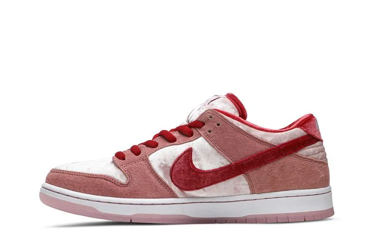 Кроссовки StrangeLove x Nike Dunk Low SB 'Valentine's Day'