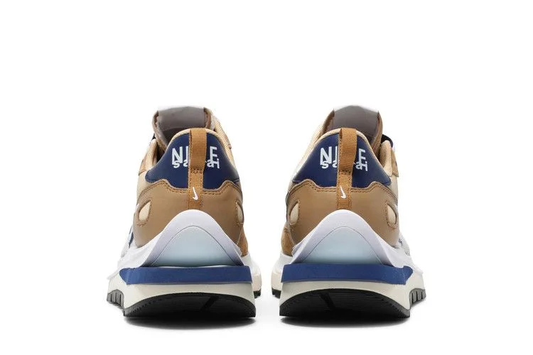 Кроссовки sacai x Nike VaporWaffle 'Sesame Blue Void'