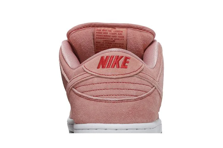 Кроссовки Nike Dunk Low SB 'Pink Pig'
