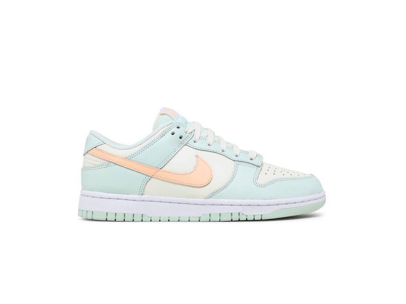 Nike Wmns Dunk Low Barely Green